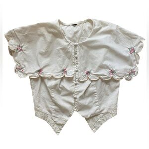 Doen White Crop Top with Pink Floral Embroidery